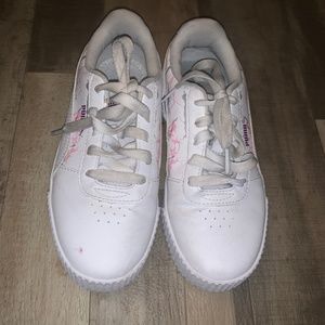 Girls Pumas